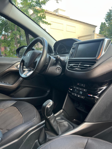 Peugeot 2008 1.6 Feline