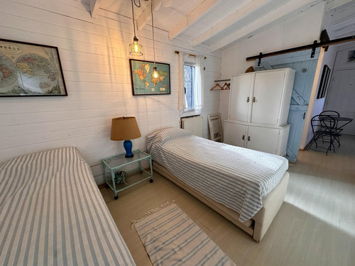 Casa De Diseño En Venta, Barrio Chapadmalal, Cruz Del Sur.