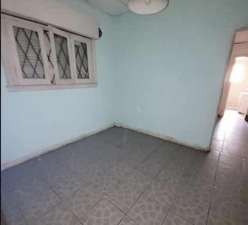 Departamento En Venta - 1 Dormitorio 2 Baños - Local - 142mts2 - Moreno