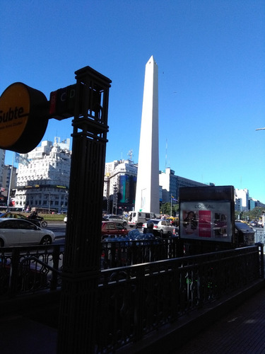 Imagen 2 de 3 de Gira Y Descubre - Los Colores - Yoyo - Libro