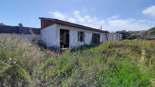 Amplio Terreno En Sector Residencial, Calle Larraín Alcalde