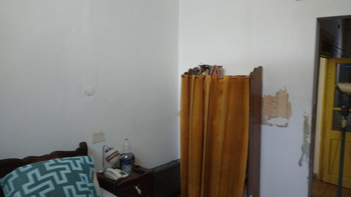 Imagen 3 de 8 de Venta De Casa - Oportunidad