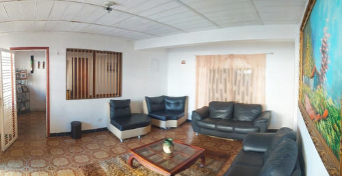 Imagen 6 de 11 de Re/max 2mil Vende Amplia Construcción Casa/local En Pampatar Frente A La Playa - Isla De Margarita