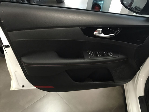 Imagen 12 de 15 de Kia Forte 2019 1.6 Gt Turbo 5p At