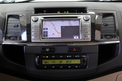 Toyota Hilux Sw4 3.0 Srv 4x4 Turbo Diesel 4p Automático 5m