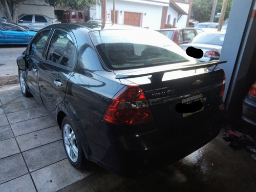 Imagen 1 de 7 de Chocado Poco Chevrolet Aveo Lt