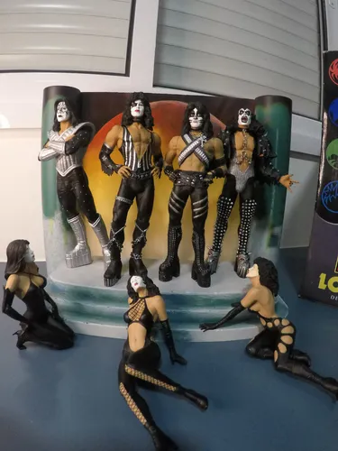 Kiss Love Gun Mcfarlane Deluxe Boxed Edition Bonecos (usado Kiss Love Gun Mcfarlane Deluxe Boxed Edition Bonecos (usado