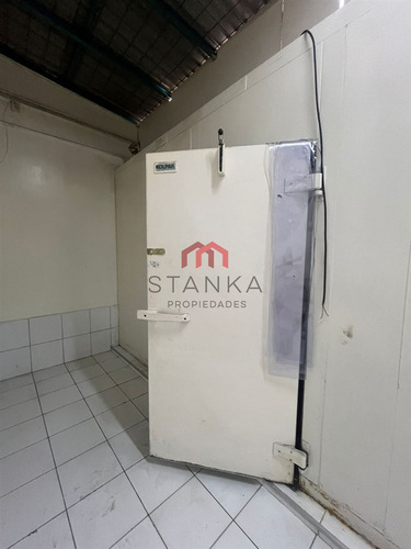 ¡excelente Oportunidad! Arriendo De Un Amplio Local Comerci