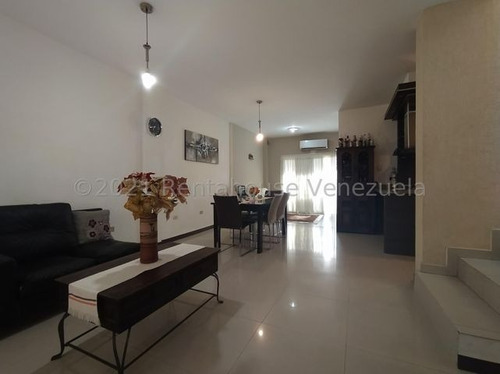 Imagen 5 de 20 de Estupendo Townhouse En Venta Urb. El Piñal El Limón 23-13132 Ejc 0424-3439046