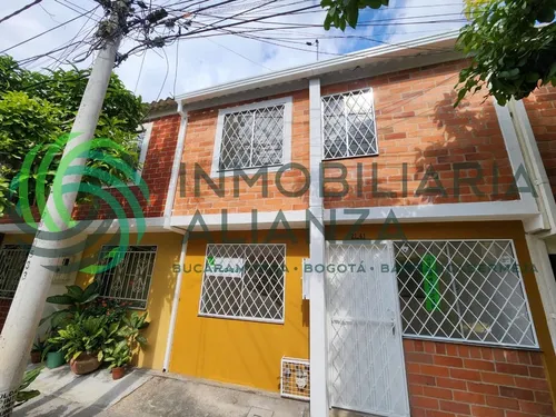 Casa En Arriendo En Paseo Del Puente. Cod A11361