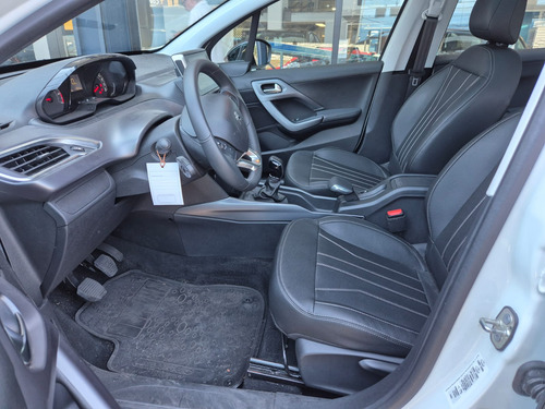Peugeot 2008 1.6 Feline