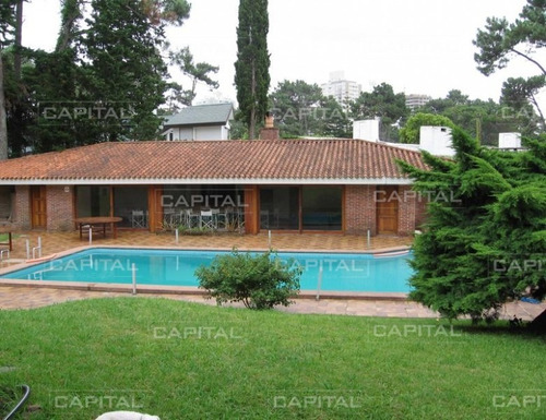 Importante Casa En Venta En Mansa, Punta Del Este- Ref: 24771