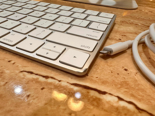 iMac 21.5 I5 (2017) 16gb Ram, Ssd 1tb, Magic Keyboard Mouse (Reacondicionado)