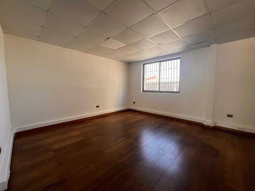 Central Local Comercial Con Oficinas