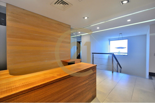 Modernas Oficinas Con Hermosa Vista En Las Condes.