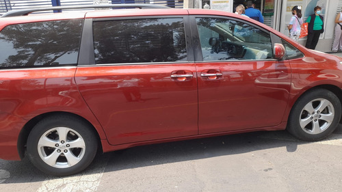 Toyota Sienna 3.5 Xle Mt