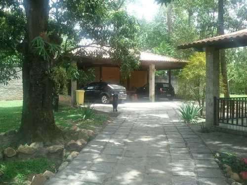 Junto Ao Centro, 3 Quartos Uma Suite. Finíssimo Acabamento.