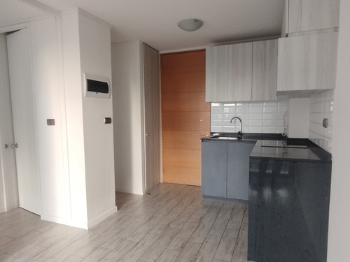 Ref:8925** Vive En Barrio Tranquilo A Pasos Del Metro