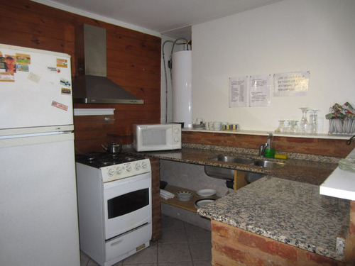 Imagen 6 de 14 de Amplio 3 Amb. Con Parrilla.precio X Dia 1o 2 Per + Consultar
