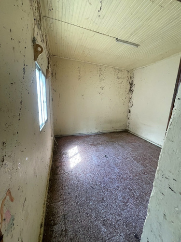 Edificio De 6 Aptos Y 1 Casa En Jacinto Vera Y Magariños Cervantes A Pasitos De L.a.herrera Y Rivera