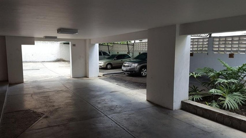 Imagen 16 de 17 de Apartamento En Venta En Los Palos Grandes 22-416 Adri 04143391178