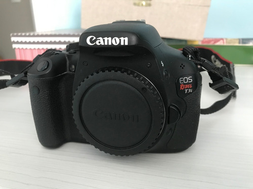 Câmera Canon T3i (corpo) + Bolsa Lowepro Com Capa Chuva