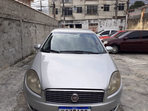 Fiat Linea 2013 1.8 16v Essence Flex Dualogic 4p