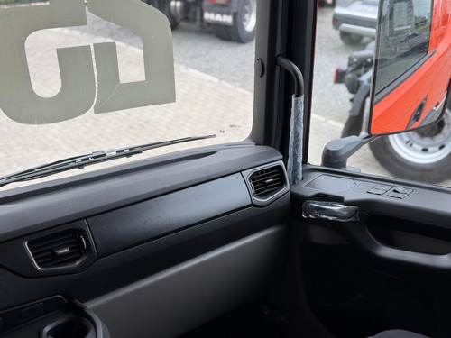 Scania P280 Trucado 6x2 Retarder 2025 Carroceria 8,70m