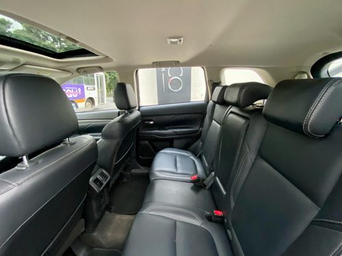 Mitsubishi Outlander 3.0 MIVEC V6 GASOLINA HPE-S AWD AUTOMÁTICO