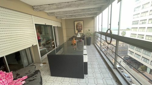 Imagen 1 de 28 de Vendo Apto 4 Dorm + Servicio Completo- Rambla De Pocitos, Vista, Excelente Ubicación!!