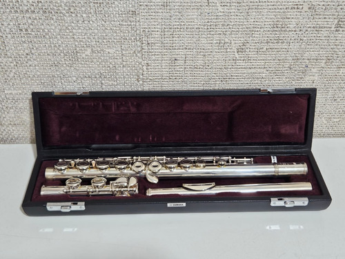 Flauta Transversal Yamaha Yfl 411 Prata Usada Ref: 853
