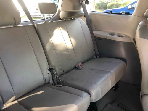 Imagen 12 de 13 de Toyota Sienna 2014 5p Limited V6/3.5 Aut