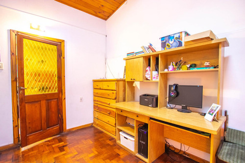 Imagen 22 de 30 de Casa 6 Ambientes Y Medio En Venta En Caseros Centro