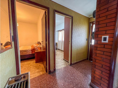 Casa Ph 3 Amb. (p.a) Con Terraza- Av. J. P. Ramos Y San Salvador