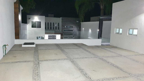 Imagen 3 de 14 de Preciosa Casa En El Centro De Oaxtepec, Aplica Crédito