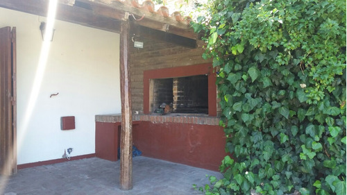 Casa Frente A La Laguna, Espectacular Parque Y Vista