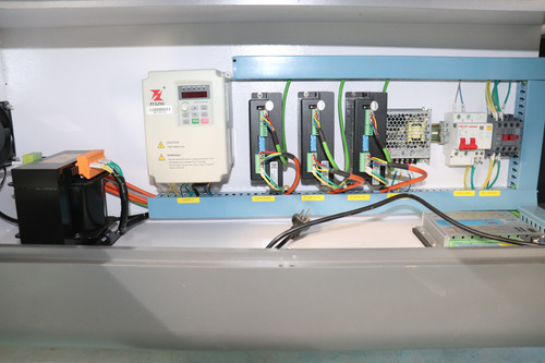 Router Cnc Rc6012 Controlador Xhc Mach3 Usb Spindle 2.2 Kw