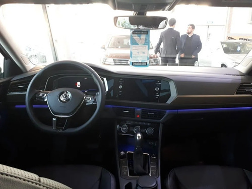 Volkswagen Vento Highline 250 Tsi At Lucas Semini