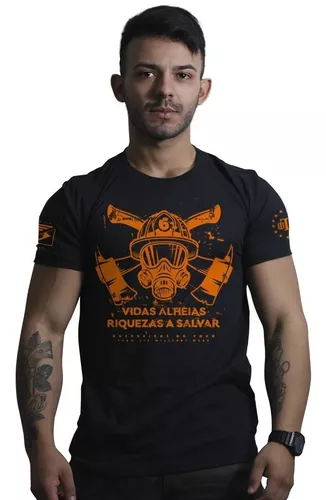 Design de camiseta de bombeiro lendário