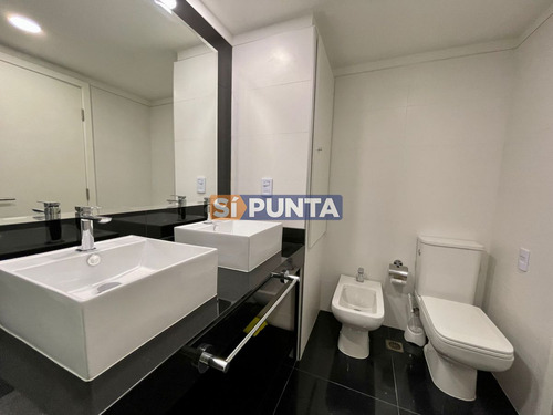 Imagen 9 de 11 de Apartamento De Dos Dormitorios En Alquiler Anual, Punta Del Este