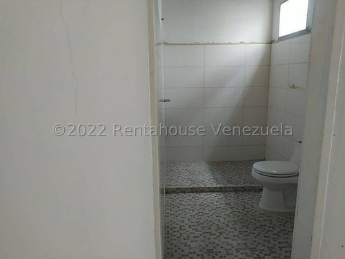 Imagen 11 de 30 de Casas En Venta Los Samanes Cabudare 22-15374 /m