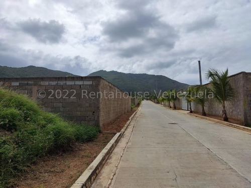 Imagen 2 de 5 de Venta Terreno Margarita. Pocos Metros De Playa El Agua. Xiomara Manrique.