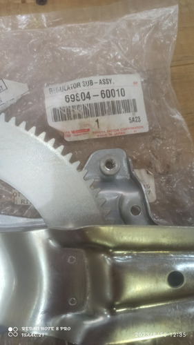 Elevalunas Eléctrico Trasero Izq Toyota Serie80 69804-60010