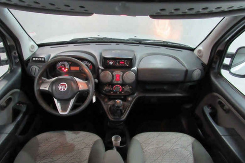Imagem 8 de 10 de Doblò 1.8 Mpi Essence 7l 16v Flex 4p Manual