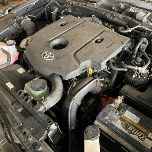 Imagem 10 de 12 de Sucata De Toyota Hilux Sw4 Srx 2.8 4x4 2020 Automática