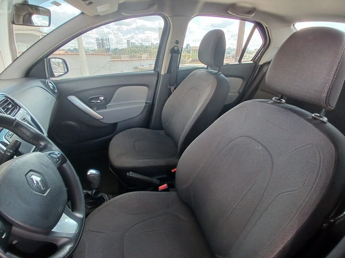 Renault Logan 1.6 16v Dynamique Sce 4p