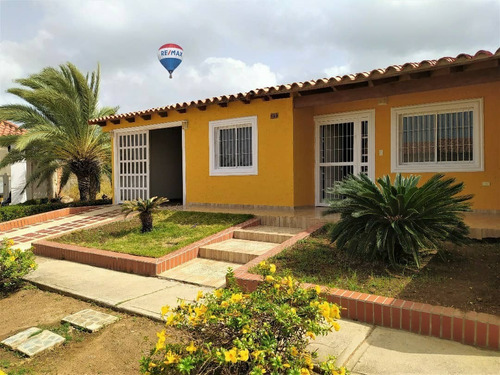 Re/max 2mil Vende Casa En El Conjunto Residencial Doral Margarita Village. Isla De Margarita, Estado Nueva Esparta 