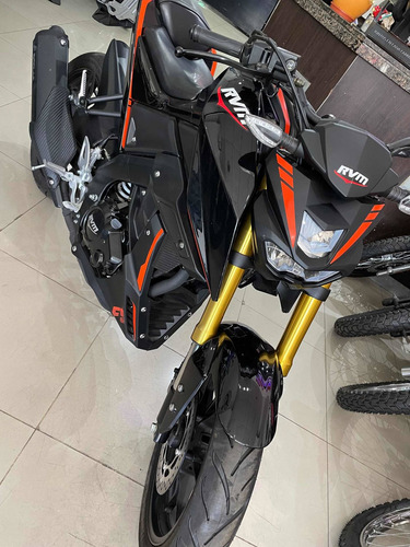 Imagen 4 de 10 de Rvm F5 250