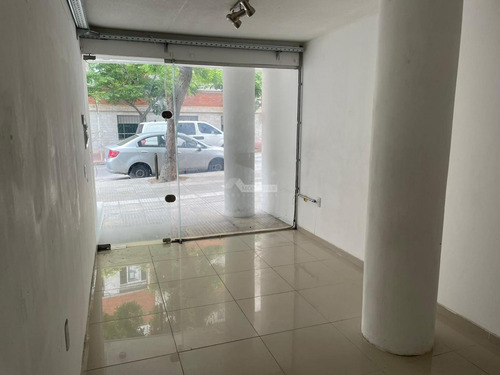 Imagen 3 de 8 de Local Pocitos Venta Silvestre Blanco Y Brito Del Pino, Se Vende Local Comercial Con Renta + 4 Garaje