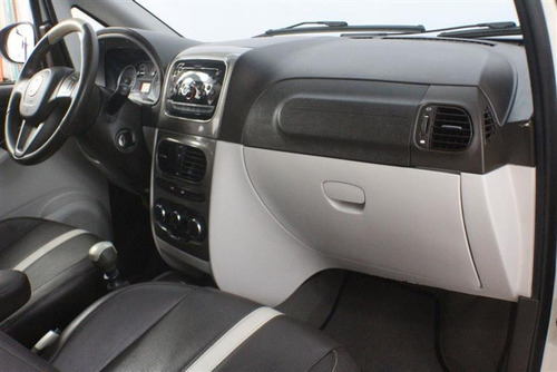 Fiat Idea 1.6 Mpi Essence 16v Flex 4p Manual 2014/2014